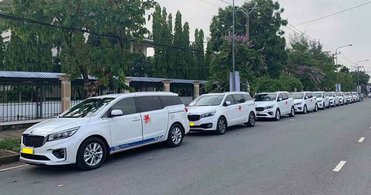 Thuê Xe Đưa Đón Dâu Mũi Né – Xe Sạch Sẽ, Không Mùi Khó Chịu Khi Di Chuyển